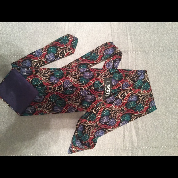 LIBERTY OF LONDON Men's gorgeous Tie - Picture 1 of 3